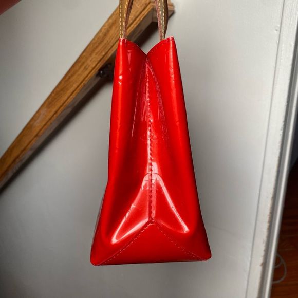 Louis Vuitton Red Monogram Vernis Reade PM Handbag w/Dust Bag & Maintenance Card - Picture 3 of 15